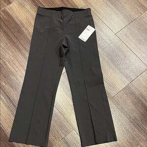 NWT Athleta Mercurial Crop Pants